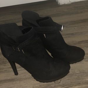 Forever 21 Strapped black booties